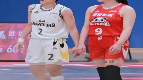 “粤甲半决赛激情碰撞，进球盛宴再现，广州城谊与香港丽池争霸决赛”